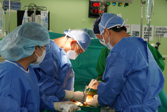 [봉생병원]팀워크로 이뤄 낸 봉생병원 신장이식 1200례 썸네일 이미지